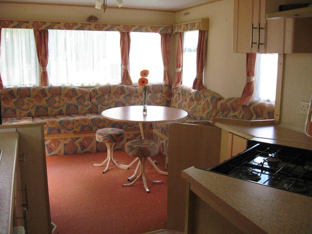 Cosy Caravan At Blackmoor Farm Ludchurch Dış mekan fotoğraf